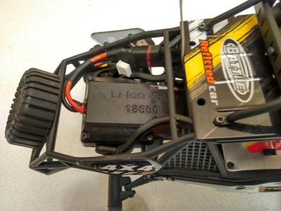 WLToys 18428 case for 18650 batteries
