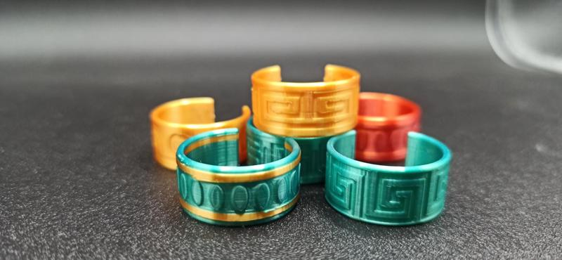 Thumb ring greek pattern