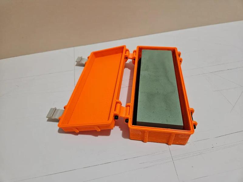 Rugged Box with stronger hinges (still Parametric) + whetstone box UPDATED   