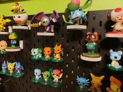 SKADIS compatible mount for a trio of Funko Pop! Mini Figures   
