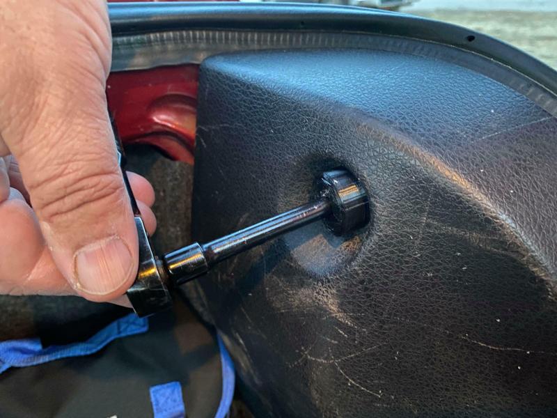 2005-2009 Mustang Trunk Panel Fastener