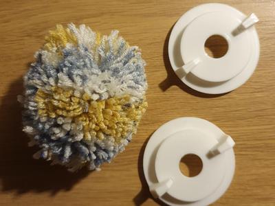 Pom Pom maker