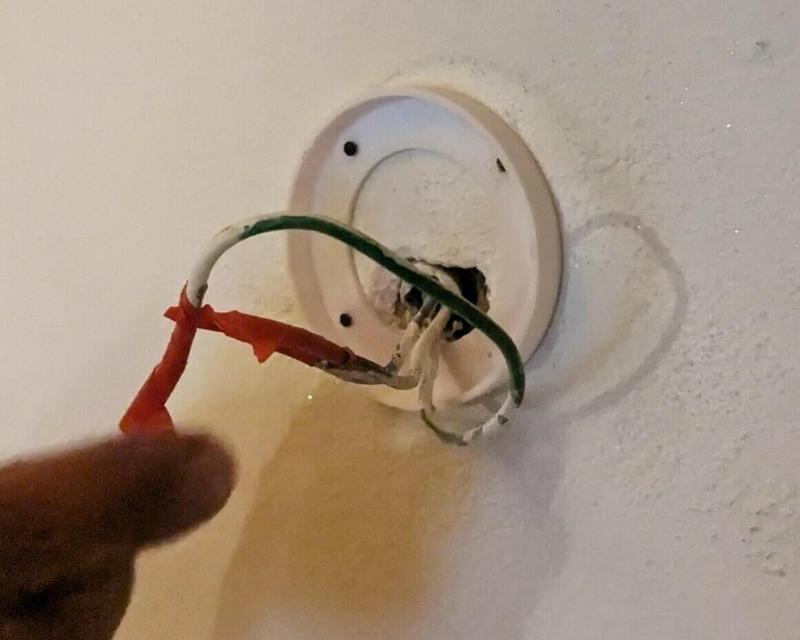 Tappo cavi elettrici