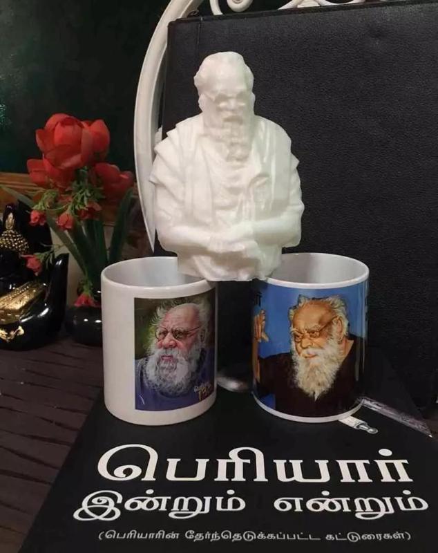 Periyar E VRamasamy Statue