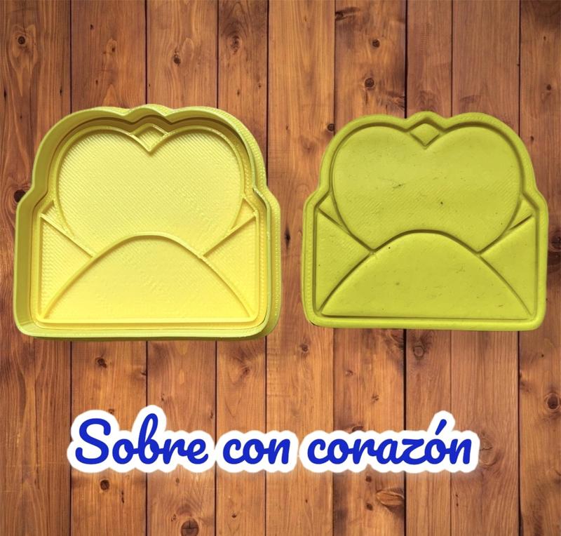 love envelope cookie cutter / Cortador de galleta de sobre con corazón