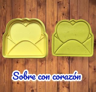 love envelope cookie cutter / Cortador de galleta de sobre con corazón