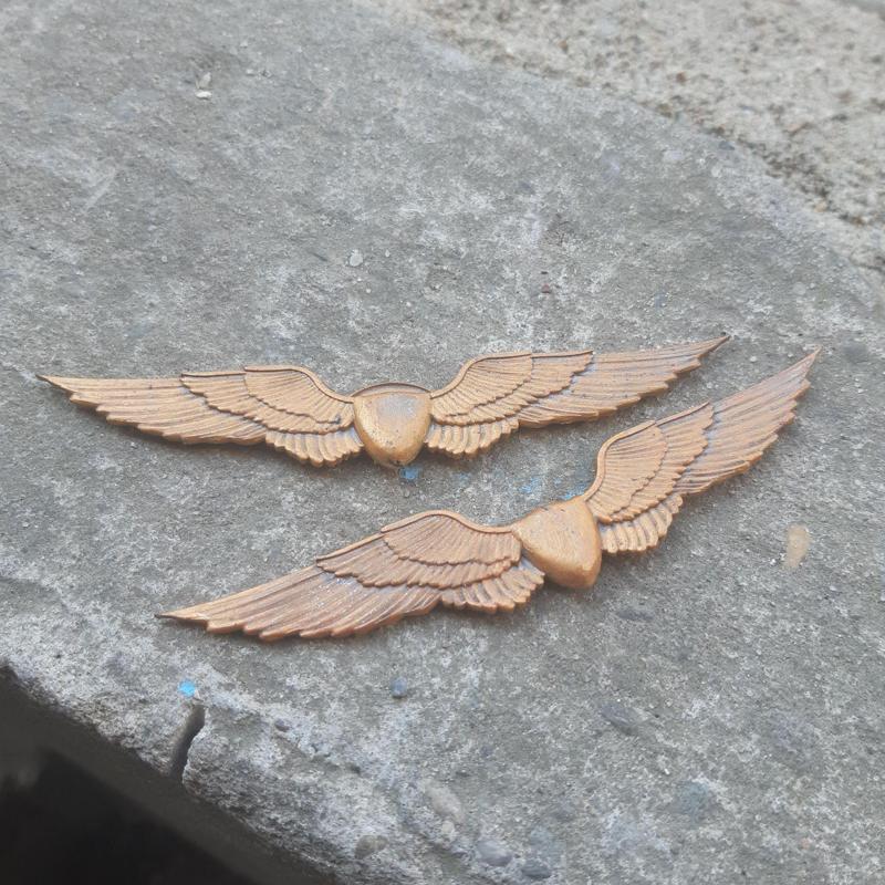The Last of Us Ellie backpack wings pin badge for cosplay