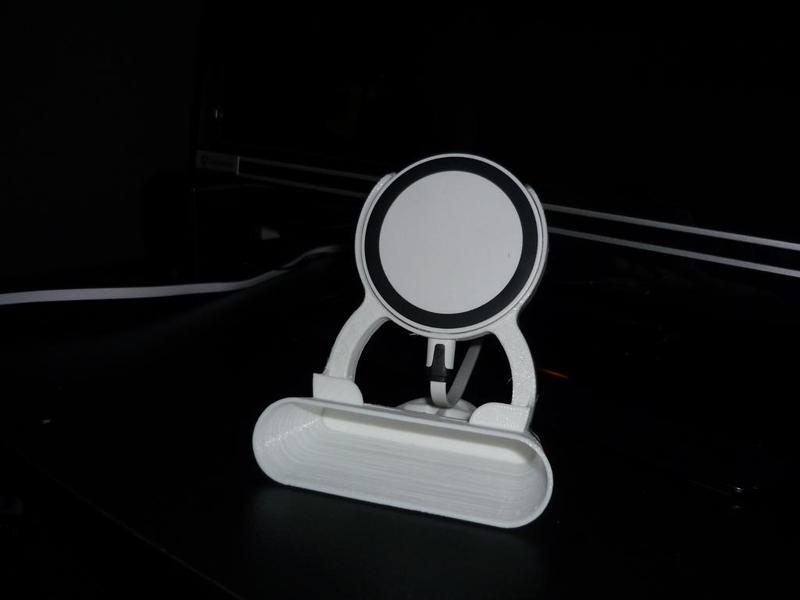  Phone stand with wireless charging holder and sound amplifier