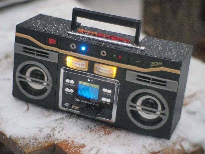 Boombastic - portable old school music player