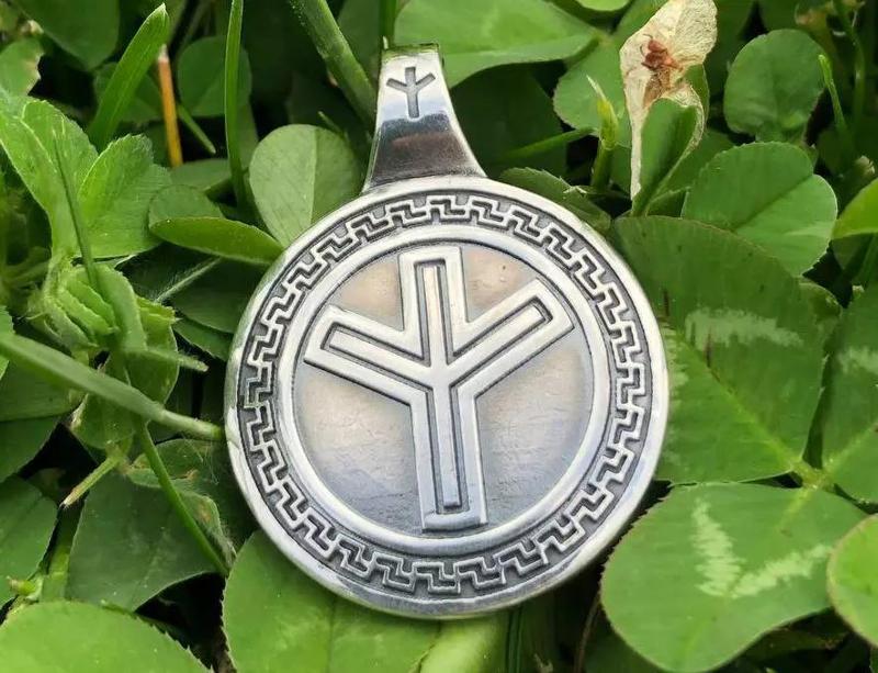 Pendant rune Algiz 3d model with Black Sun back viking jewelry