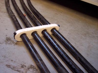 Half-Inch hose management clamshell