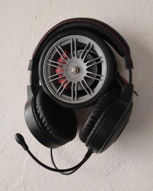 Control and Headphone Stand - 3 Tires