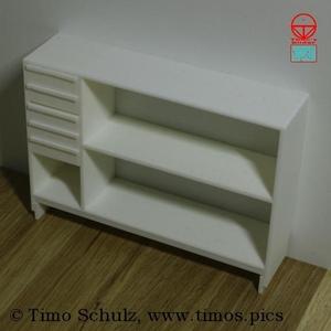 DIY sideboard Gustav's right shelf