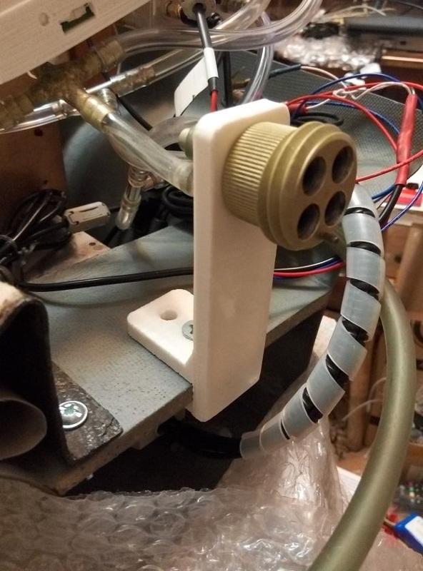 Mount for pitot, static and TE joint of Std. Jantar glider