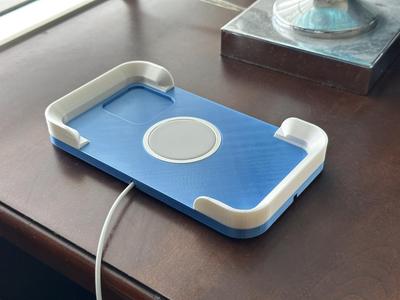 iPhone MagSafe Charging Tray: iPhone 13/14/15 (Pro/Plus/Max)
