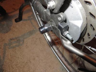 Chain tensioner bicycle