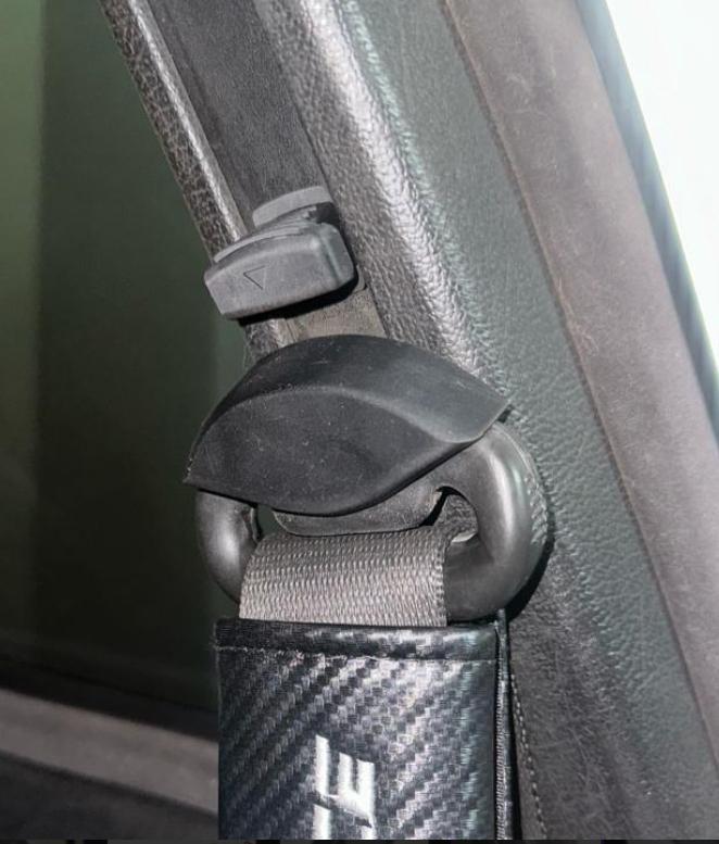 BMW E36 SEAT BELT UPPER(EMNIYET KEMER KAPAĞI)