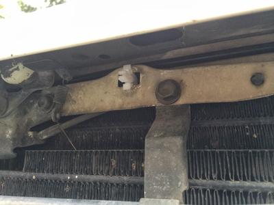 Toyota 4Runner Grill Clip