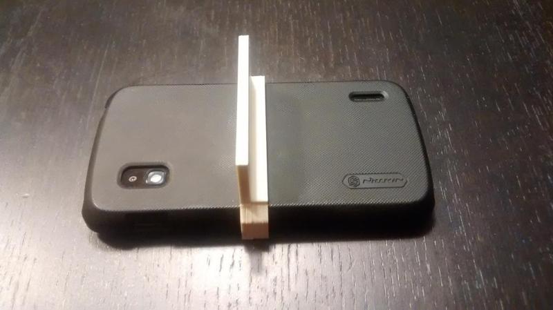 Nexus 4 + nillkin super frosted shield case car holder