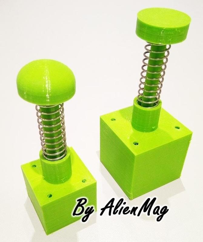 Garden - Press clods for gardening