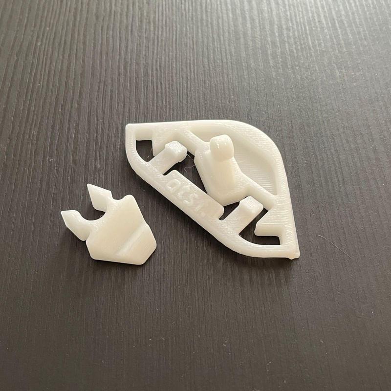 Volvo P80 (850/S70/V70) Fuel Door Latch replacement