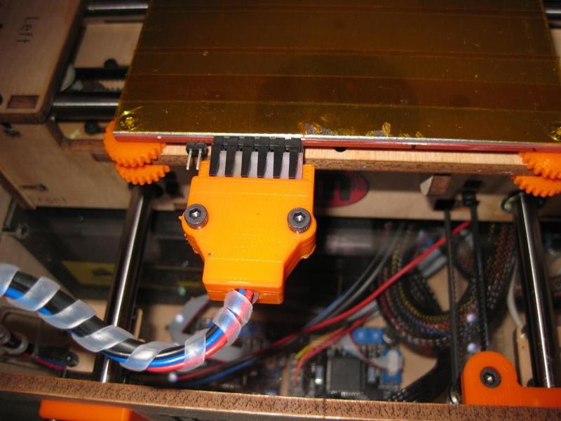 Strain relief cover for Thing-o-matic Heated Build Platform