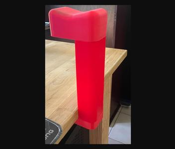 Headphone holder to screw into support shelf