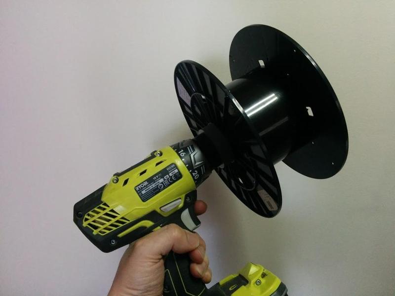 Filament roll to drill adapter (1kg 50mm ID-roll)