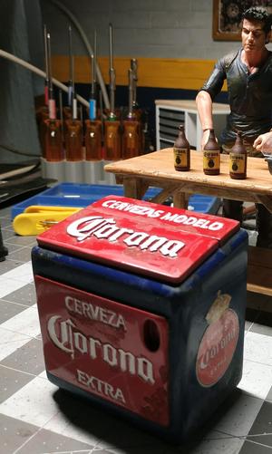 vintage corona beer cooler / ice chest for scale garage