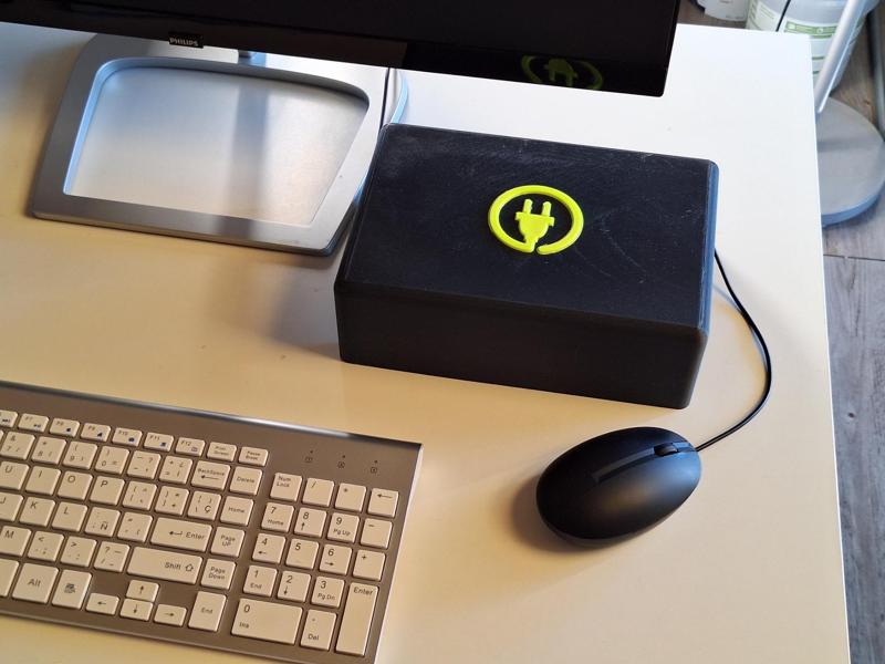 Case for cables, laptop charger and monitor adapter