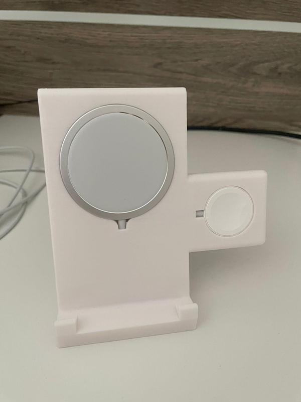 Apple I Phone and Watch Holder / Mag Safe