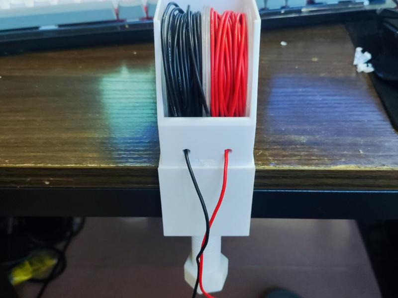 Desktop 22AWG Wire Slot