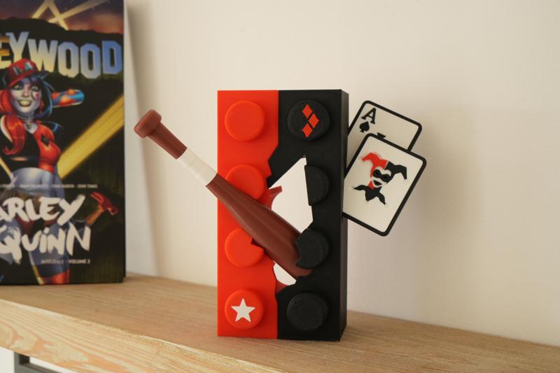 Broken brick : harleyQuinn 
