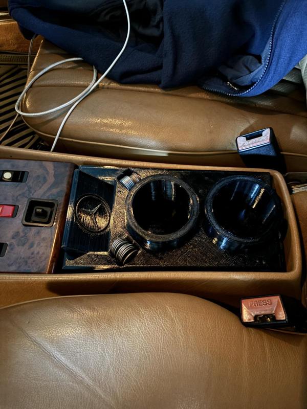 Mercedes Benz W126 CUP HOLDER w/ PHONE and Coin Slot & Emblem Logo