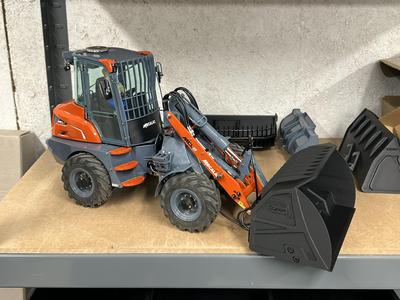 Lesu Mcl8 Corn bucket for High tip 1/14
