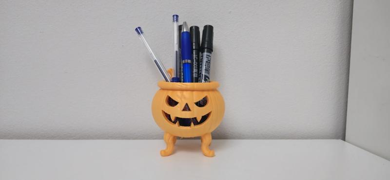 Halloween Pumpkin Legs pen holder