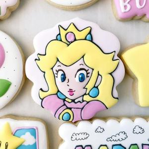 PEACH - MARIO BROS -COOKIE CUTTER