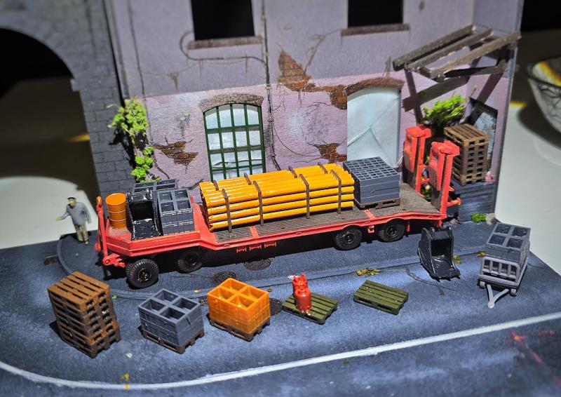 1/87 - HO Scale - PVC Pipes Europallets Cargo Train