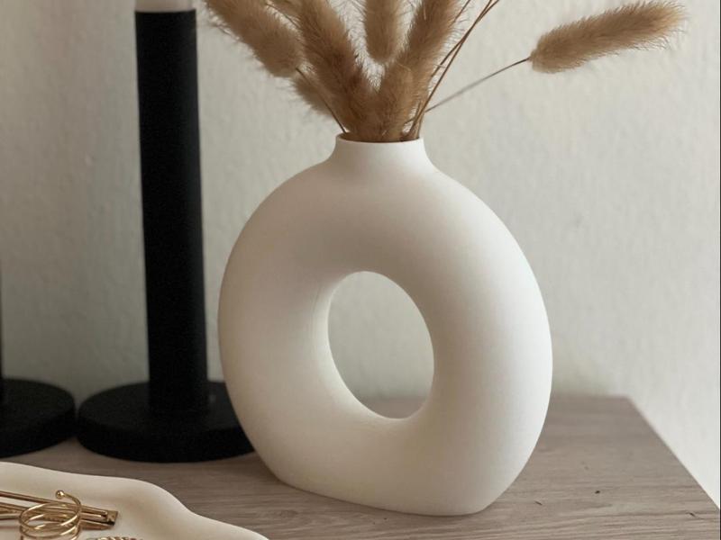 Hollow Circle Vase, Loop Vase