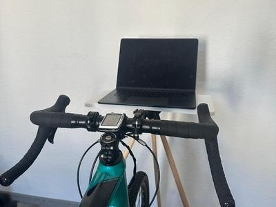 3-Leg Road Bike Table