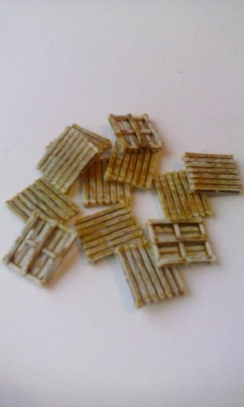 HO scale pallets