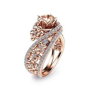 Queen Flowers Ring