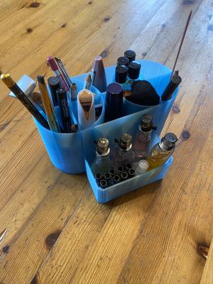 Makeup organizer