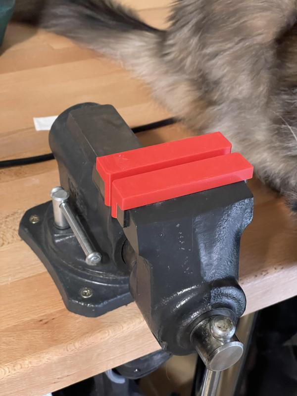 Vise grip with magnets (York Lux tools, TPU)