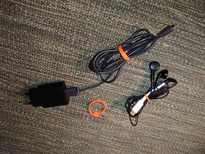 Cable clips