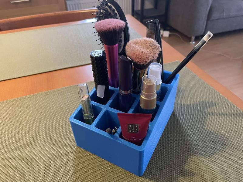 Make-up box (tray)