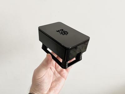 Raspberry Pi 3B+ stand for better cooling