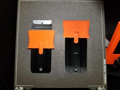 Razor Blade Scraper w/Sliding Safety Cover