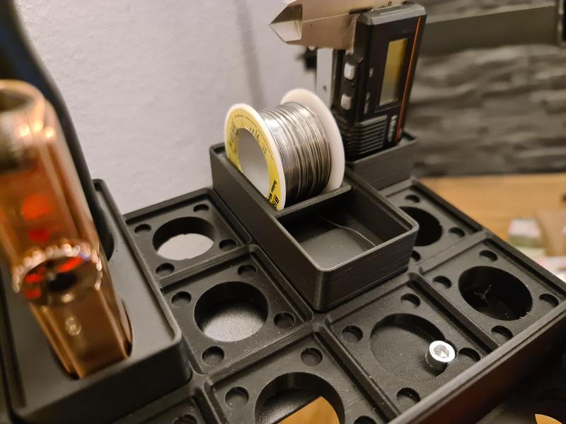 Gridfinity Solder holder