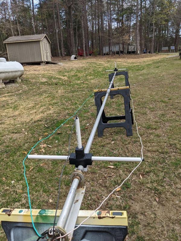 Outriggers for Hustler BTV vertical antenna